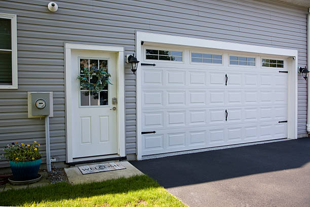 24/7 Emergency Garage Door Panel Replacement experts in Midland, NC